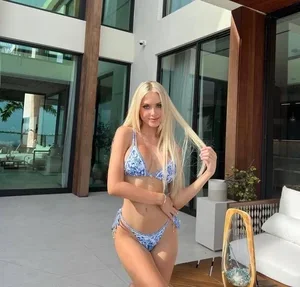 Angela Escort